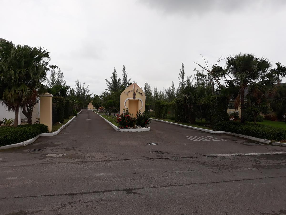Bell At The Airport Suites Adults Only - Free Airport Transportation Nassau Esterno foto