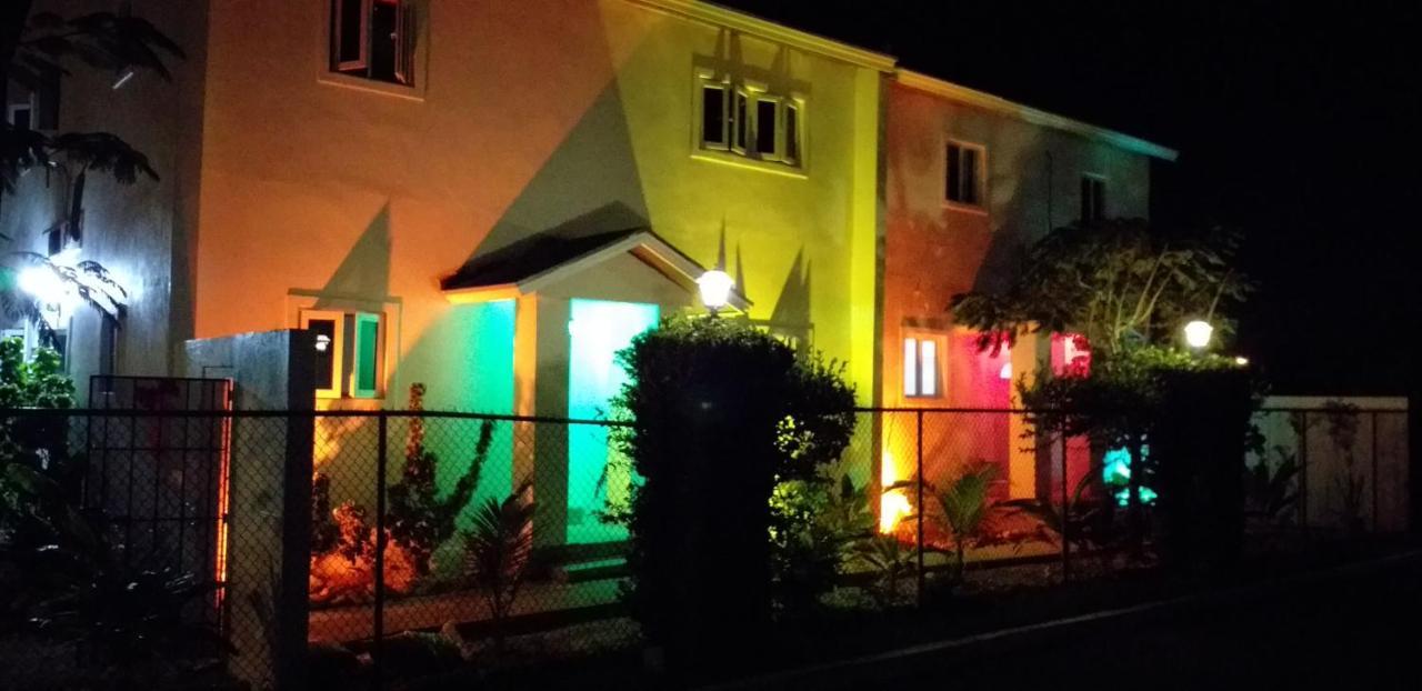 Bell At The Airport Suites Adults Only - Free Airport Transportation Nassau Esterno foto