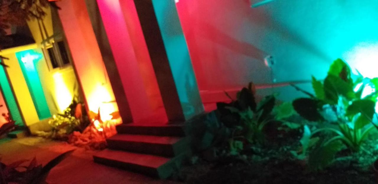 Bell At The Airport Suites Adults Only - Free Airport Transportation Nassau Esterno foto