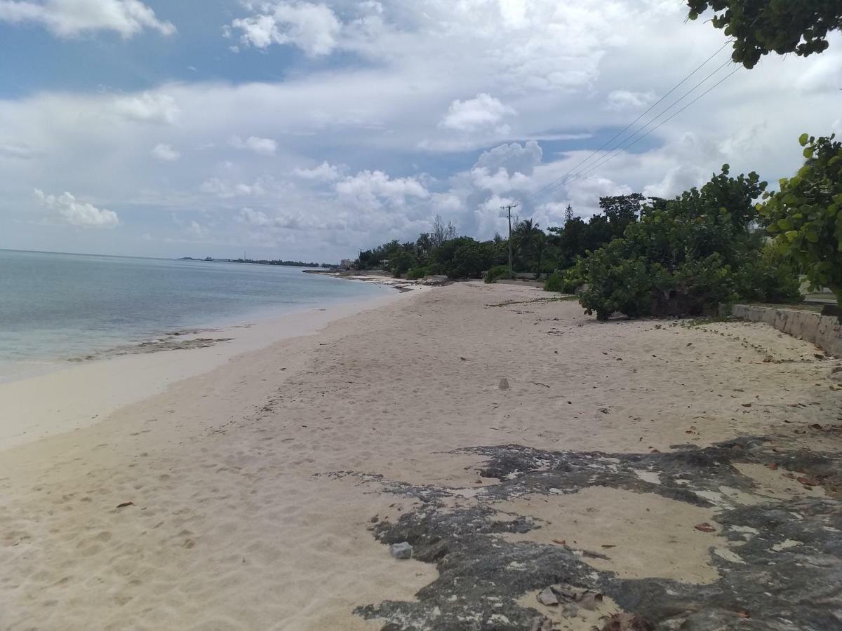 Bell At The Airport Suites Adults Only - Free Airport Transportation Nassau Esterno foto